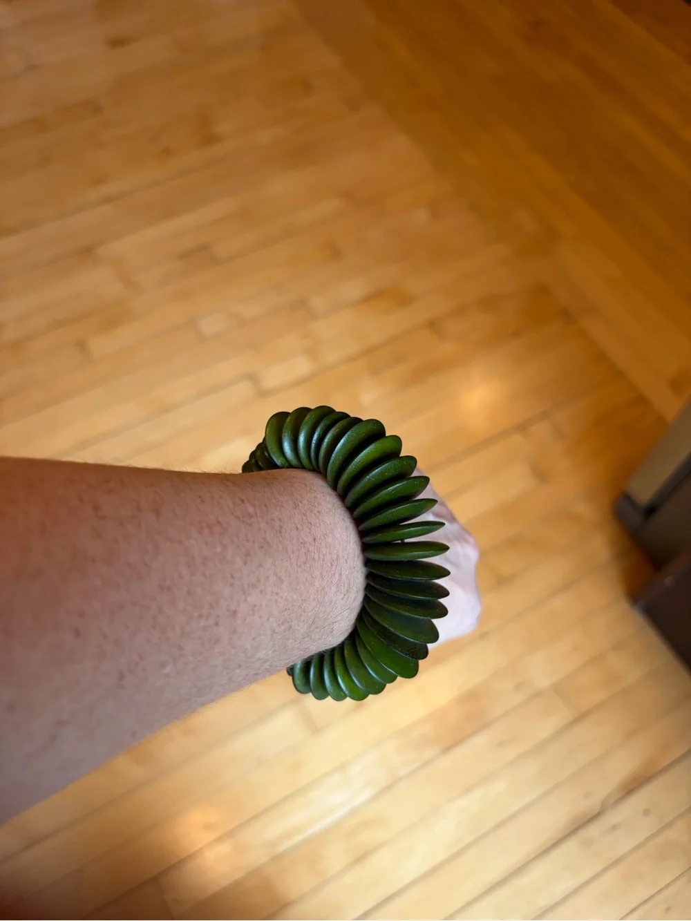 Chunky Green Wood Graduated Disc Stretch Bracelet Boho Statement Jewelry